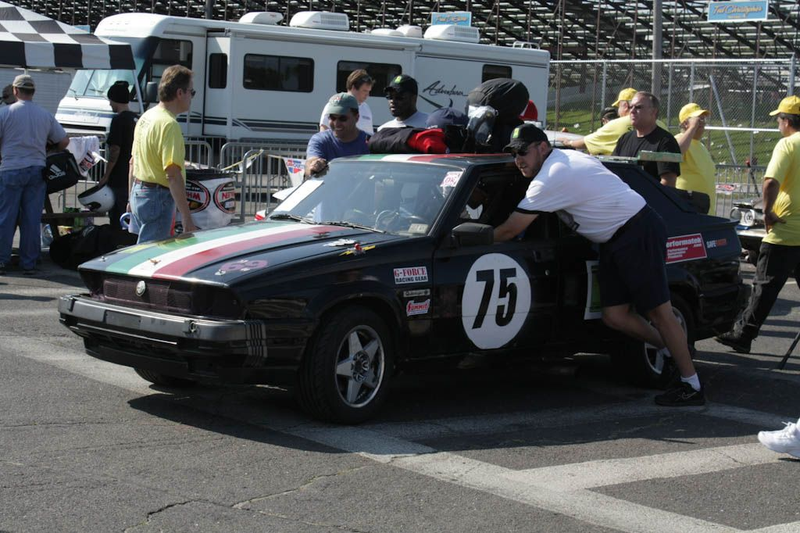 Illustration for article titled The 24 Hours Of LeMons New England 2009 Über Gallery, Part 4